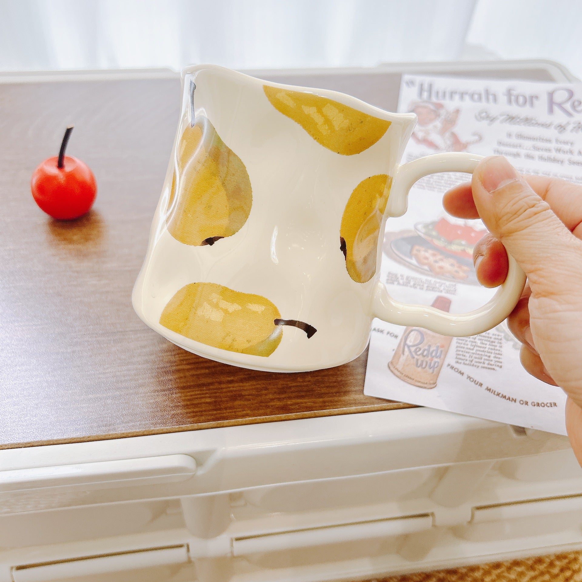 Handmade Underglaze Ceramic Coffee Mug with Hand-Drawn Pear Pattern, 400ml