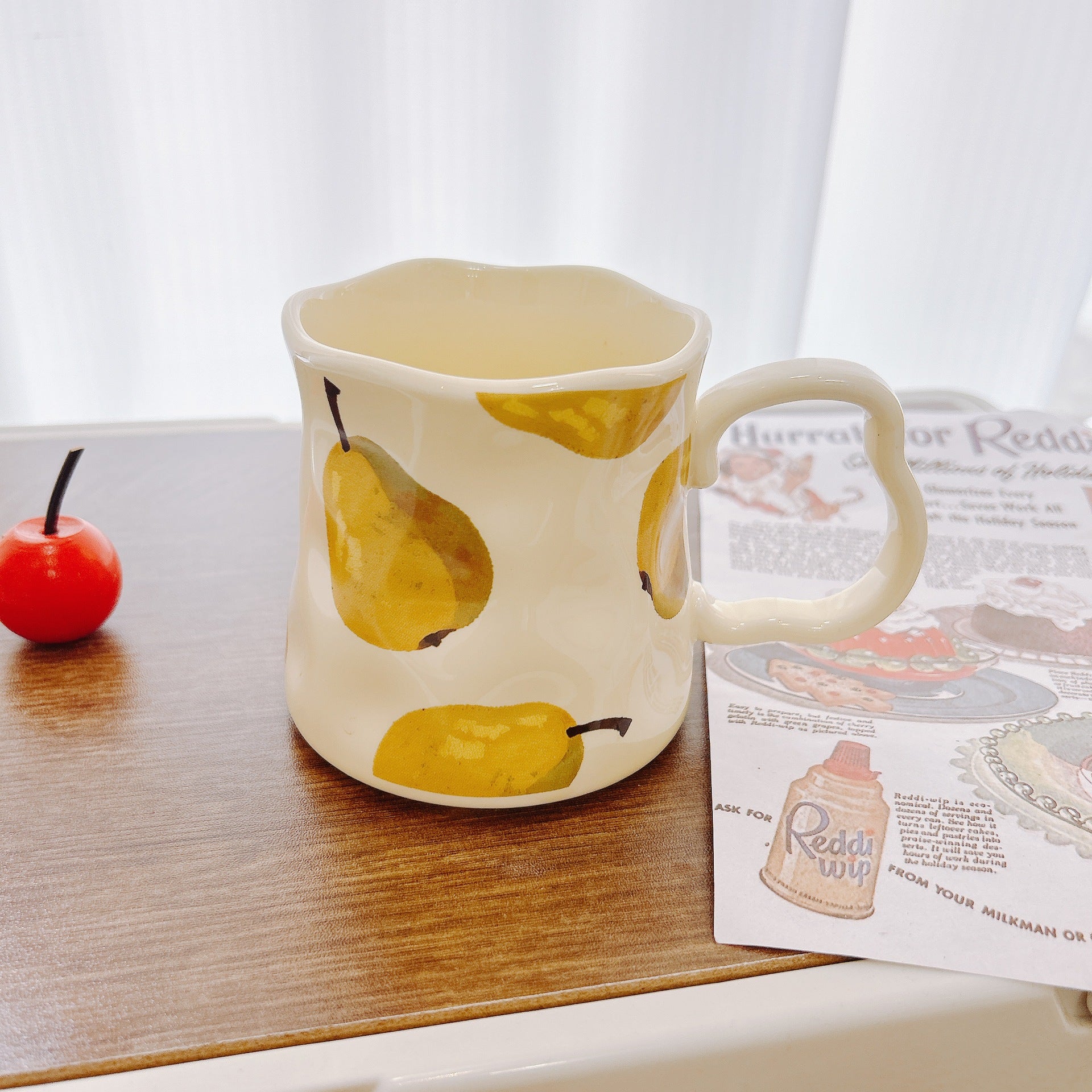 Handmade Underglaze Ceramic Coffee Mug with Hand-Drawn Pear Pattern, 400ml