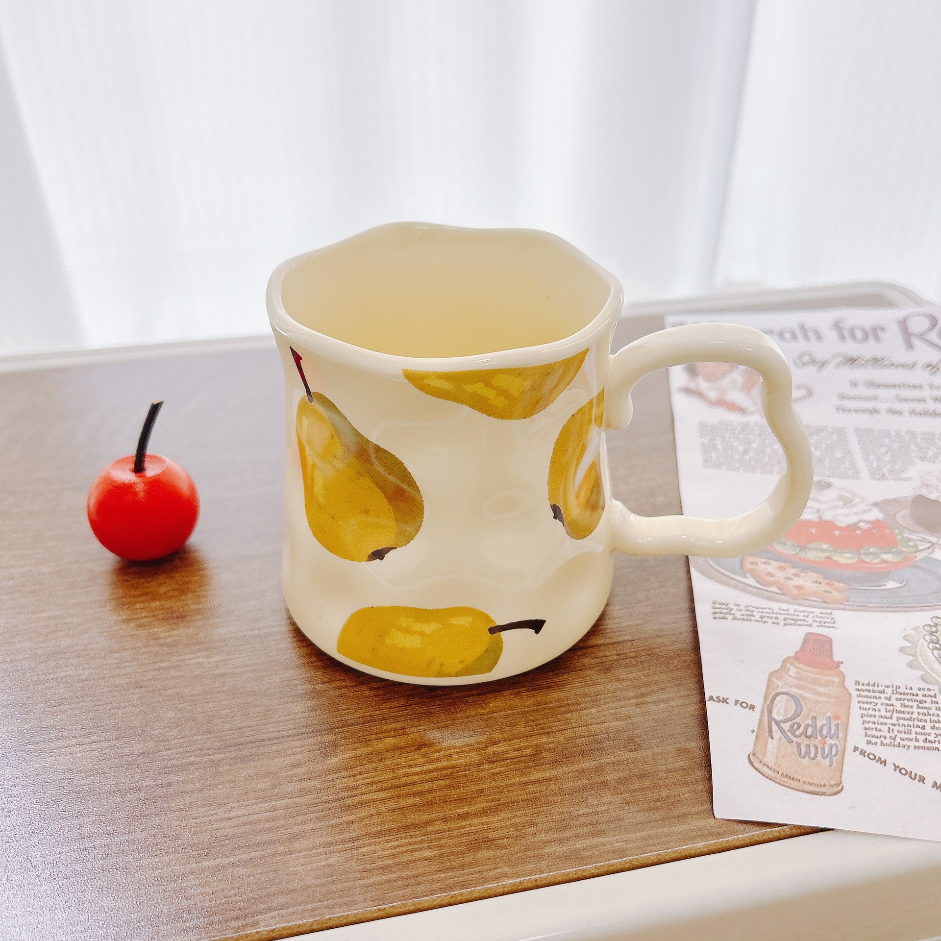 Handmade Underglaze Ceramic Coffee Mug with Hand-Drawn Pear Pattern, 400ml
